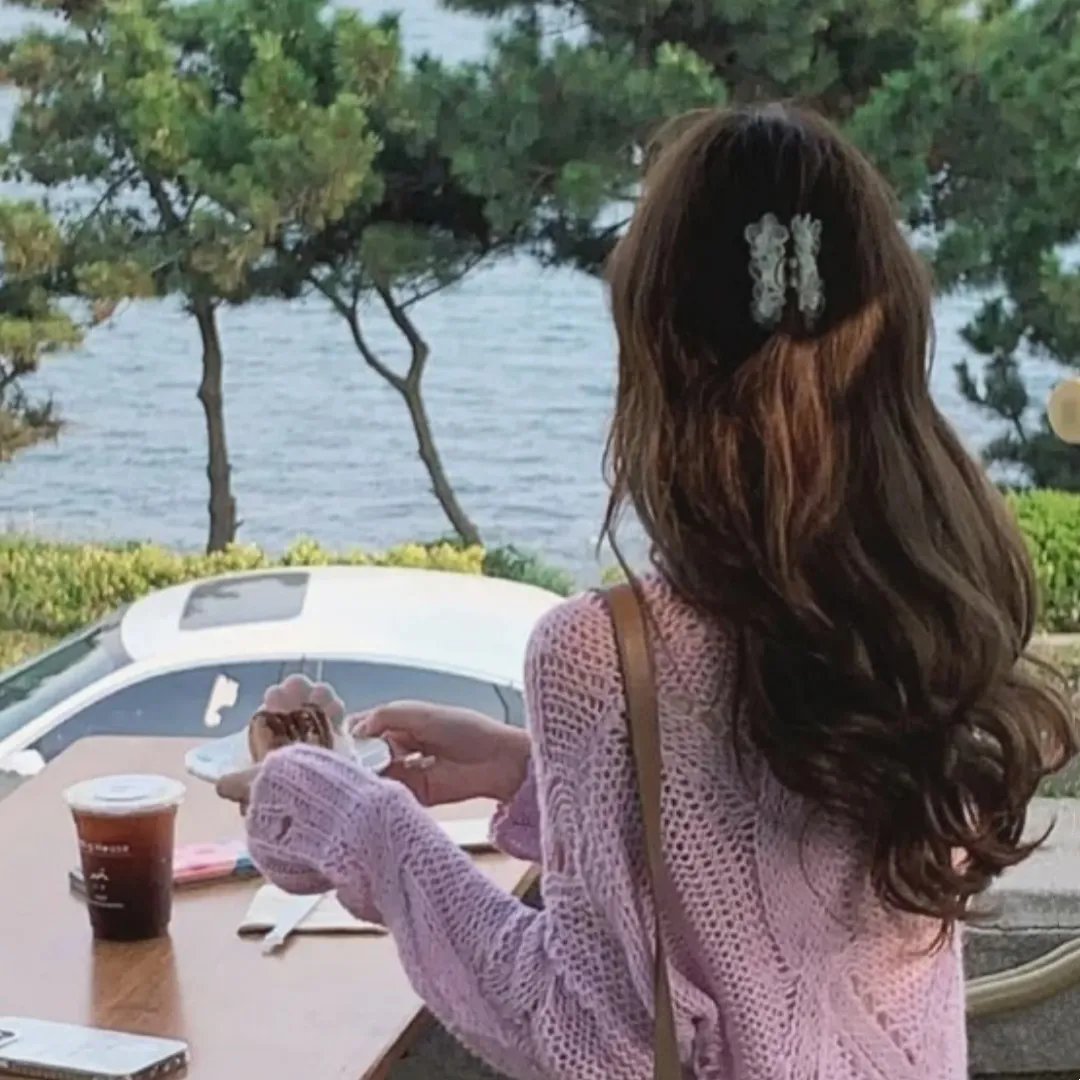 我跟闺蜜双穿后大搞基建